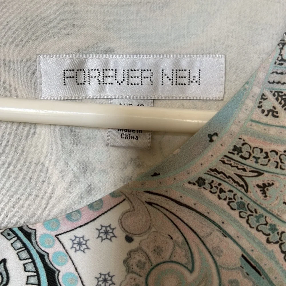 FOREVER NEW satin print dress - Picture 2 of 4